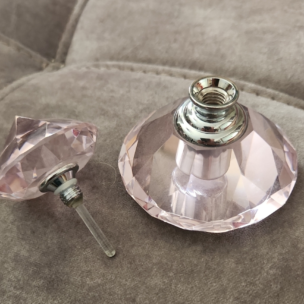 This item is an Oleg Cassini Pink Crystal Faceted Perfume Bottle!